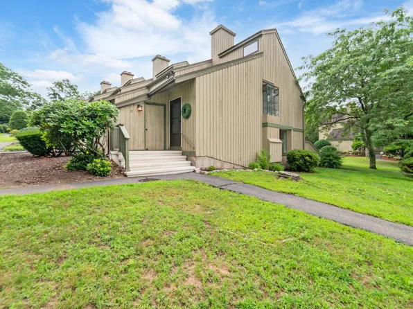 380 Old Waterbury Road Apt 12, Southbury, CT 06488