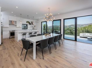 1349 Wildwood Dr, Los Angeles, CA