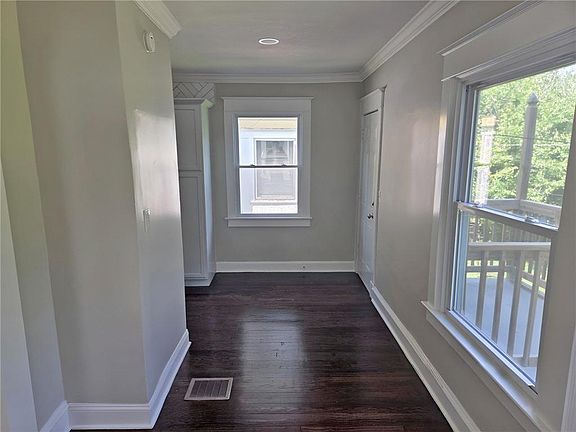 4th image of 3923 College Ave