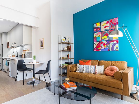 5th image of 176 Woodward Ave #419