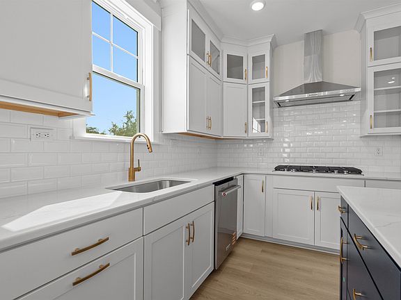 5th image of 8572 Balmy Breeze Pl. #47
