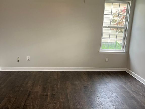 4th image of 5005 N Hampton Drive SE