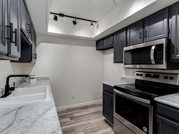 4th image of 5136 E Evergreen St Unit 1138