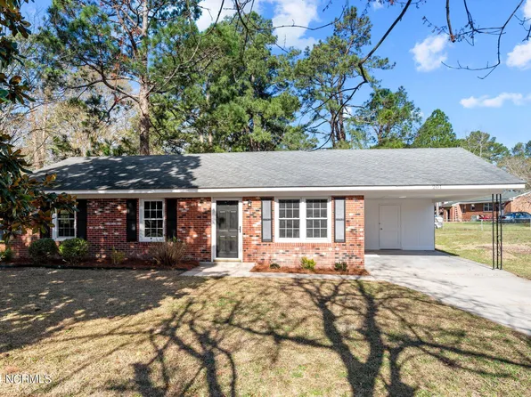 201 Caddie Court, Greenville, NC 27858