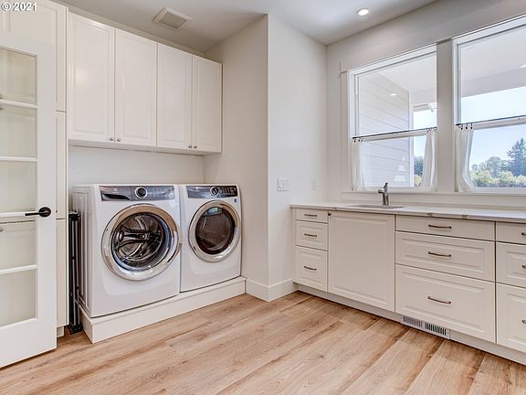 3rd image of 16209 NE 75th Ct
