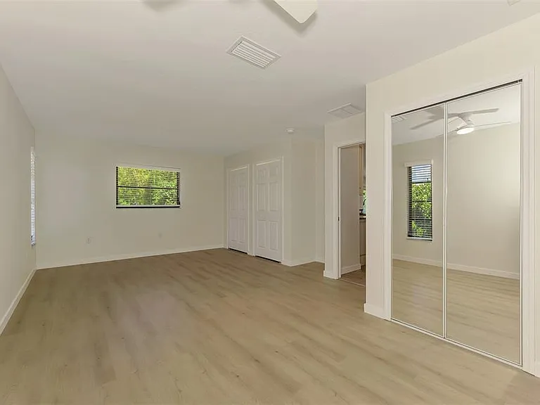2340 Palmetto St — Photo 27