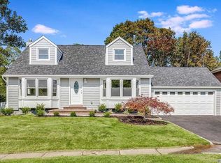 2 Birchwood Park Dr, Syosset, NY