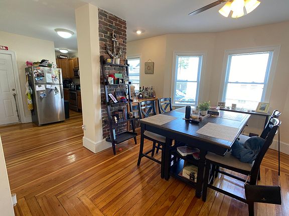 4th image of 105 Yale St #2F