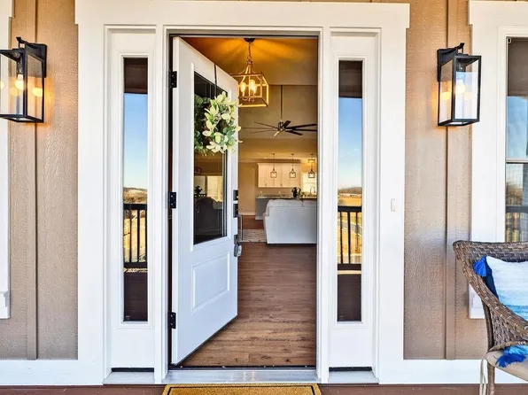 5 Rolling Oaks Dr, Fishers Hill, VA 22939