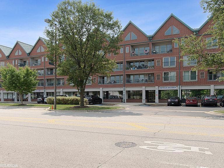 1st image of 1111 Burlington Ave #2011