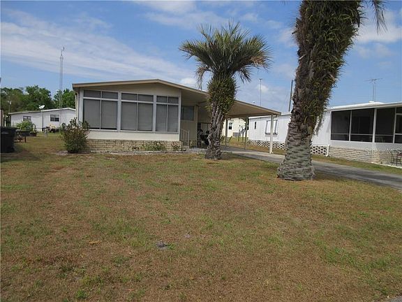 3rd image of 9060 Lake Point Blvd