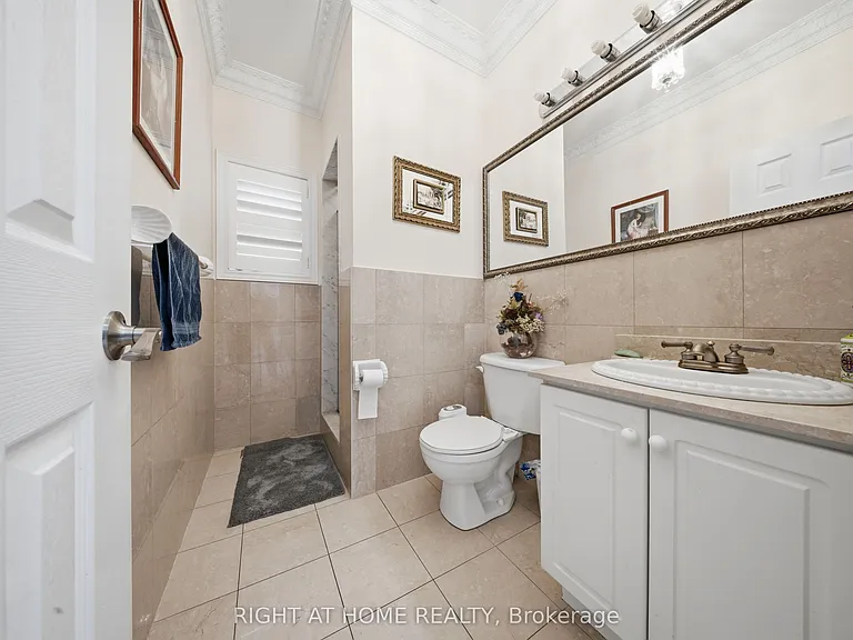 284 Maple Leaf Dr — Photo 6