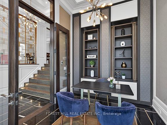 3rd image of 215 Elmhurst Ave