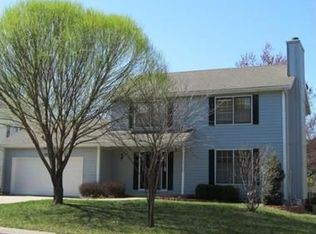14445 Brentwood Ln, Lenexa, KS 66215