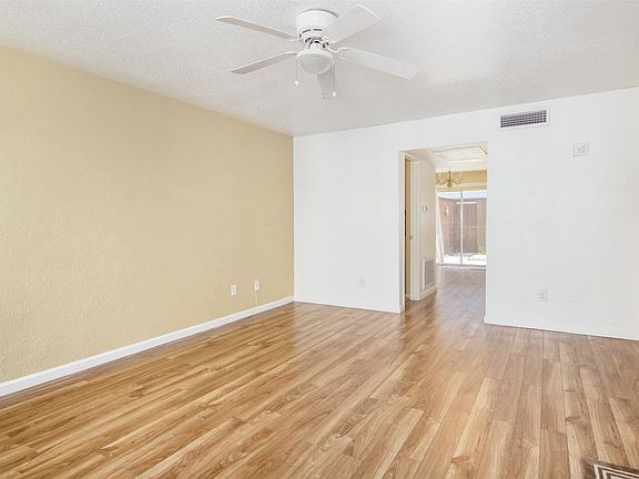 5th image of 5807 Beverly Hill St #5