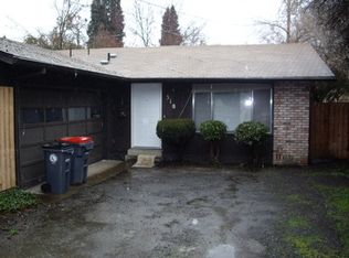 318 Ashland Ave, Medford, OR