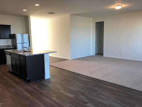 3rd image of 4548 W SADDLEBUSH Way