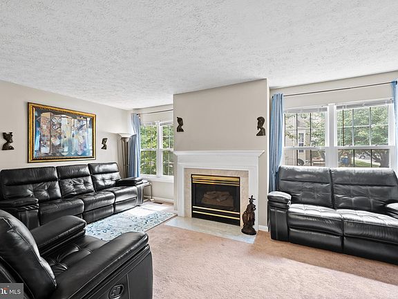 4th image of 11237 Cristins Cir