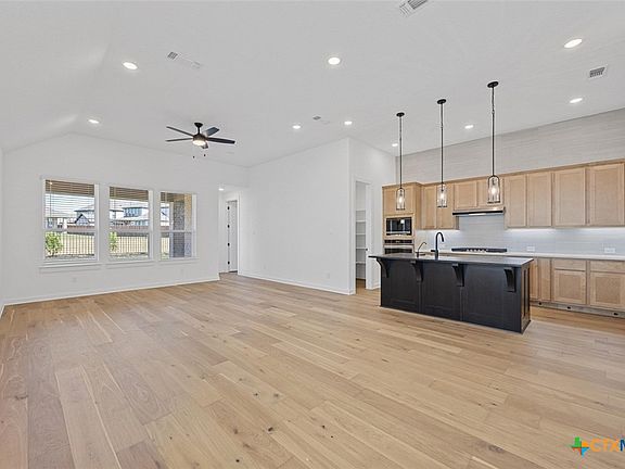 5th image of 516 Gerona Ct