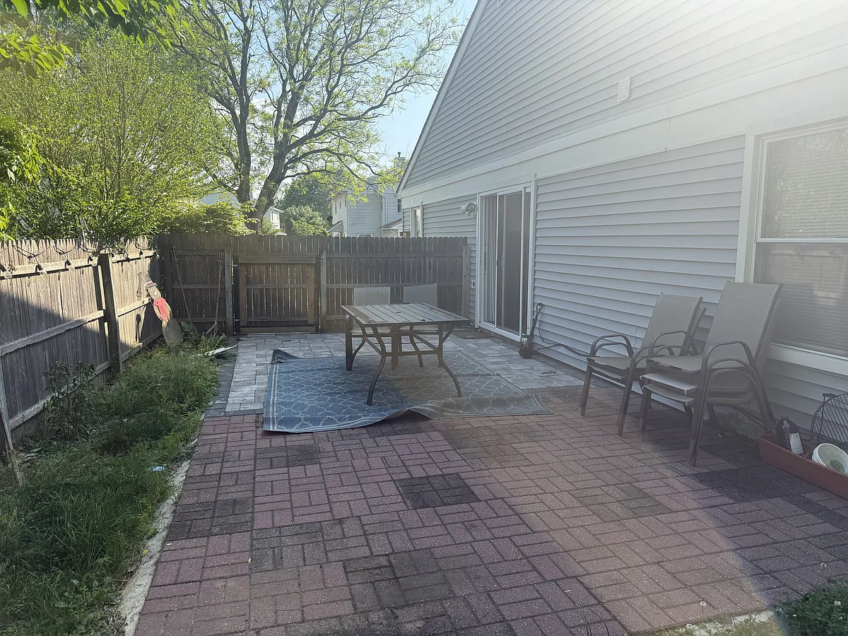 Building Photo - 13 Spyglass Ct