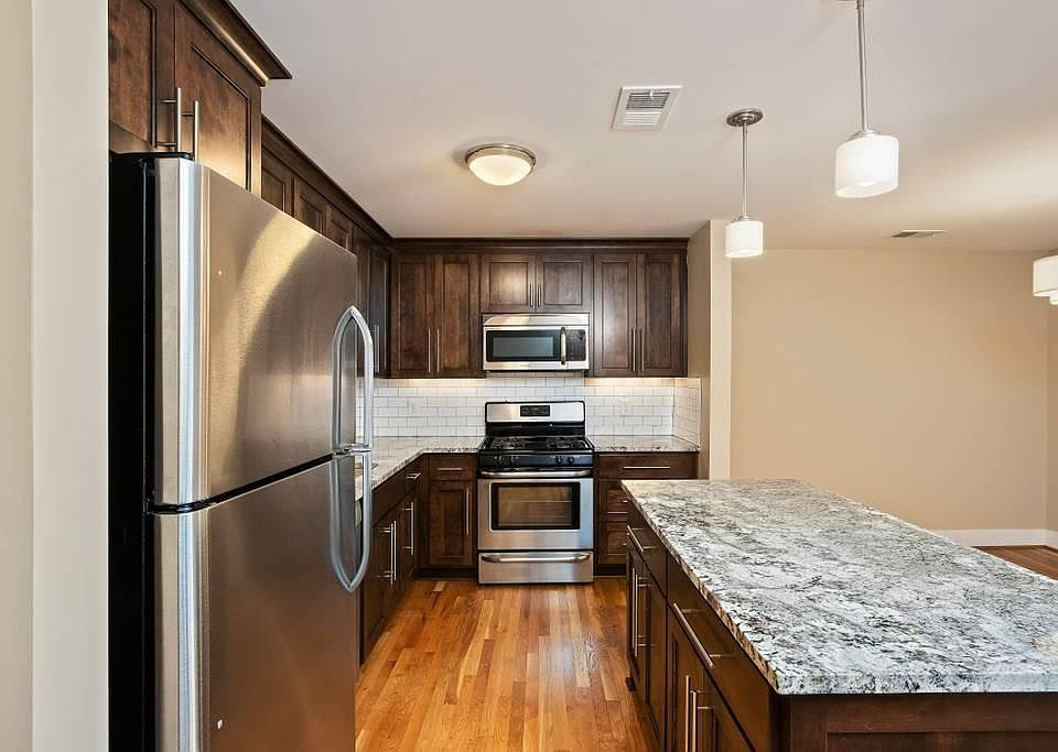 1st image of 4060 McGee St #3