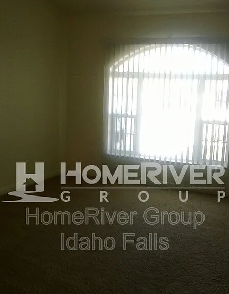 243 Bridger Dr — Photo 8
