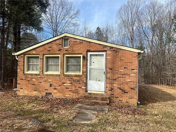 2nd image of 7518 Russell Rd