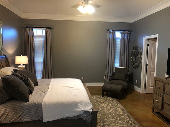 4th image of 250 Blair Dr