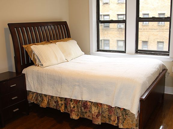5th image of 2032 31st St APT D4