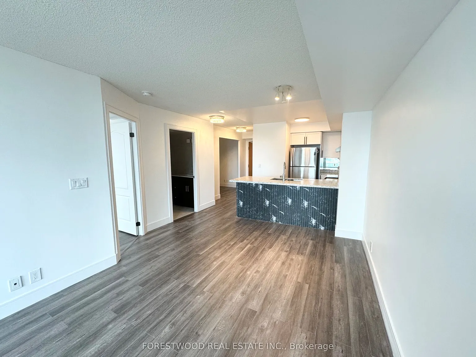 2 bed, $2,350 — Photo 2