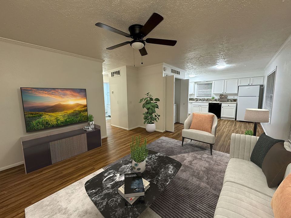 1st image of 1112 Mazatlan Cir Unit D