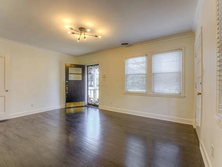 272 Aurora Cir — Photo 13