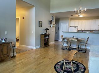 2 Harvest Dr #308, North Andover, MA 01845