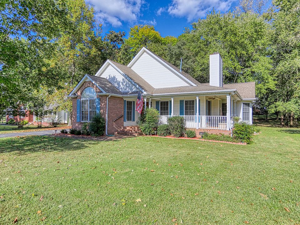 1st image of 104 Creekwood Dr