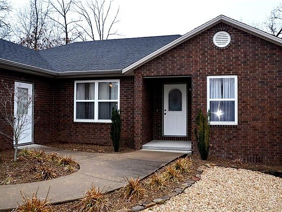 2nd image of 27 Mansfield Dr