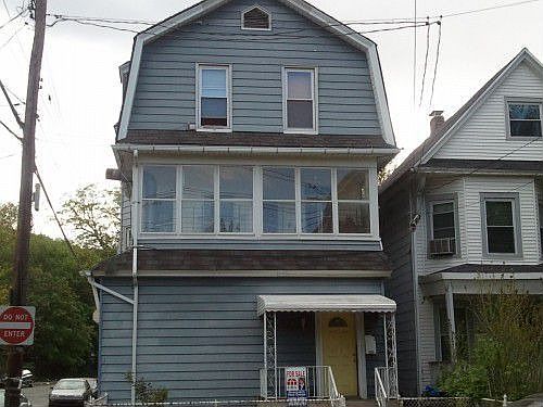 2nd image of 481 Van Cortlandt Park Ave