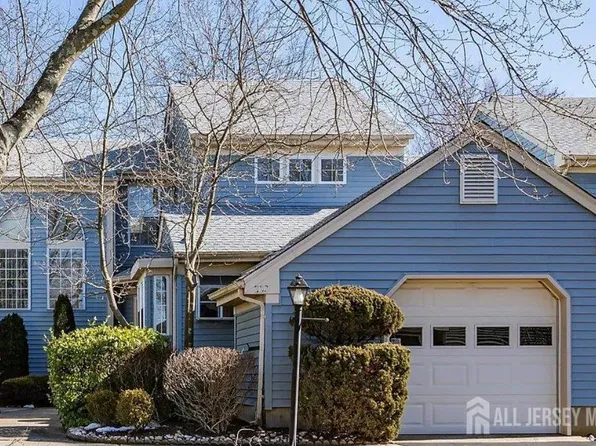26 James Buchanan Dr, Monroe Township, NJ 08831