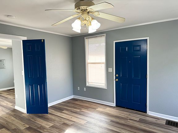 2nd image of 1110 Naval Ave APT B