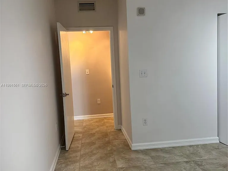 18800 NE 29th Ave #822 — Photo 32