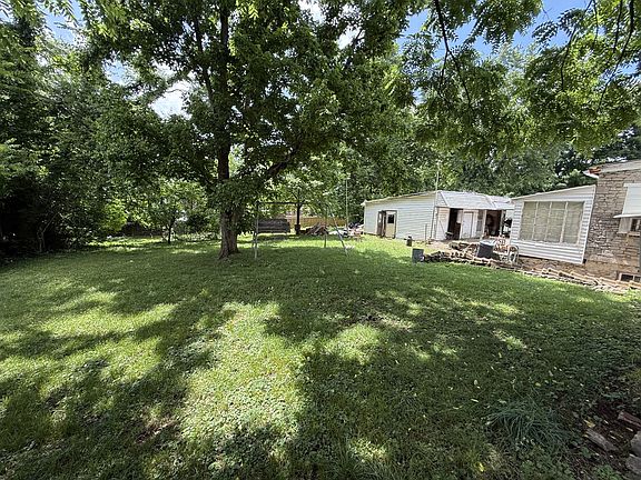 2nd image of 1414 McAlpine Ave