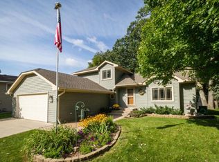 9333 Penn Ave N, Brooklyn Park, MN 55444