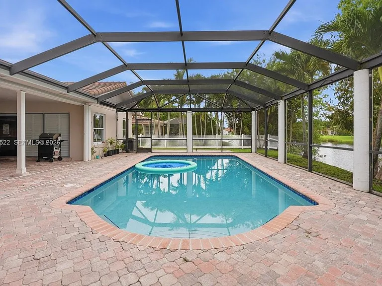 16530 Lake Tree Dr — Photo 13