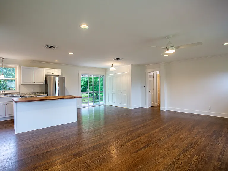 4714 Trousdale Dr — Photo 21