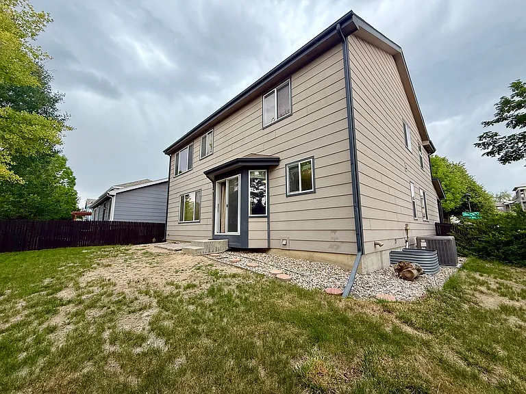 2045 Prairie Hill Dr — Photo 37