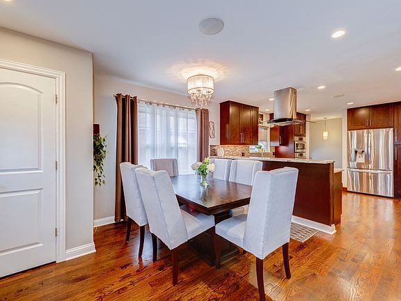 3rd image of 4552 N Ozanam Ave