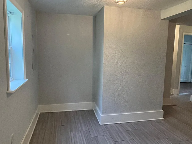 2328 Batavia St — Photo 5