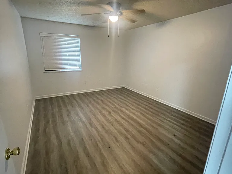 195 Pamela Dr — Photo 11
