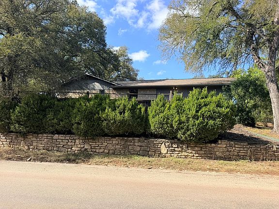 4th image of 2 Acacia Dr