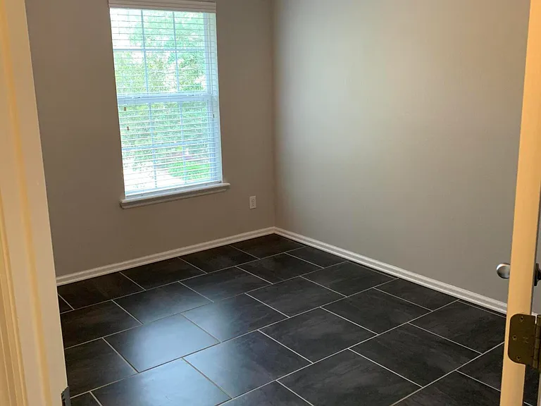 3740 Creswick Cir #8 — Photo 21