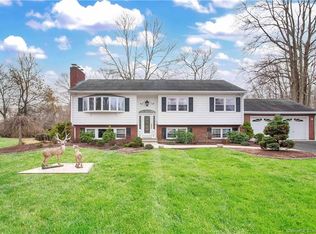 69 Fawn Hill Rd, Shelton, CT 06484